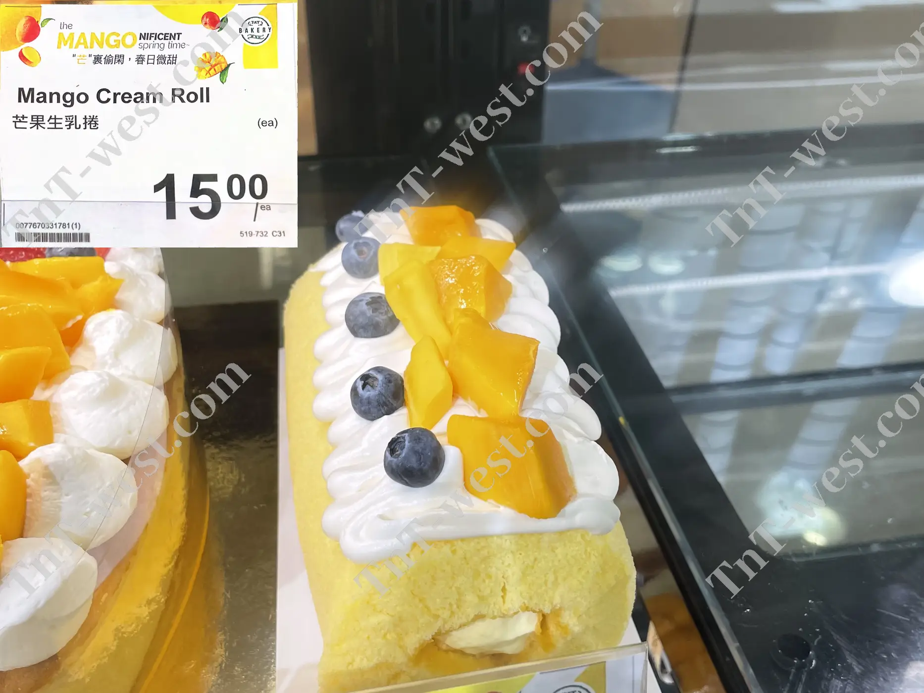Mango Cream Roll